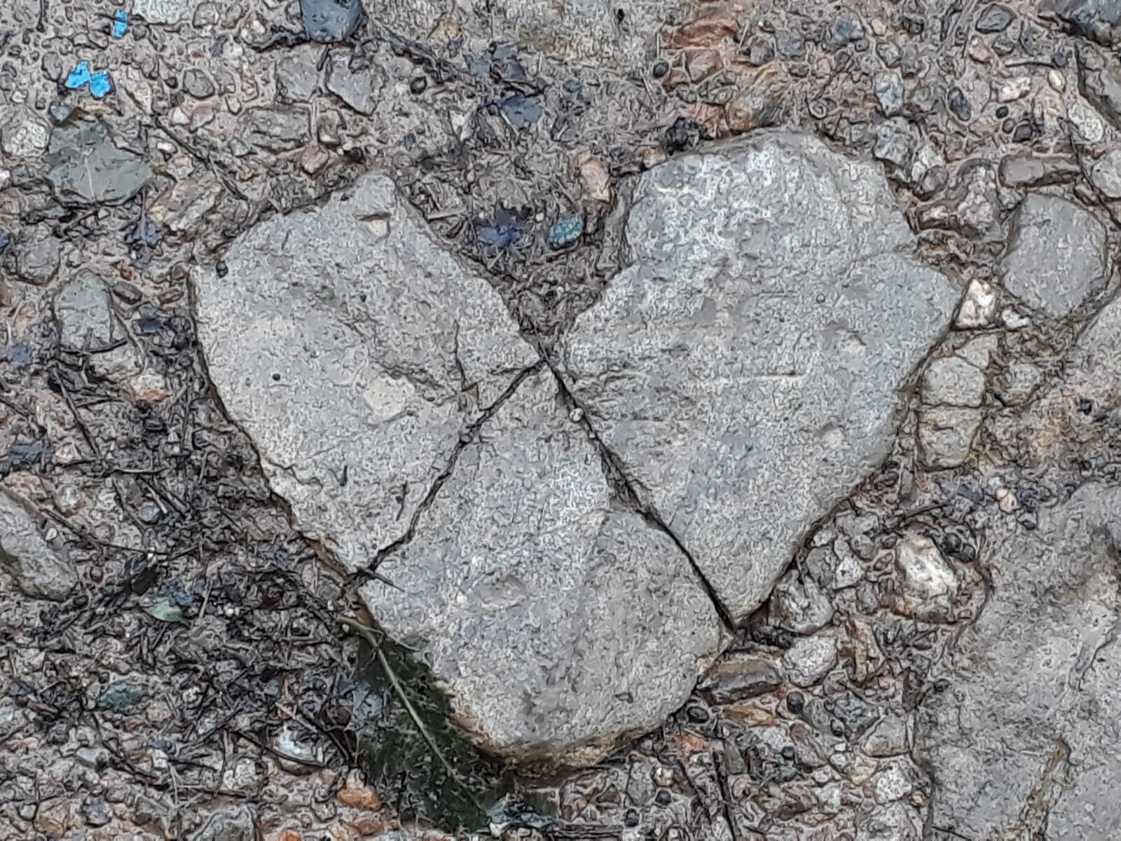 heart shaped rock image.